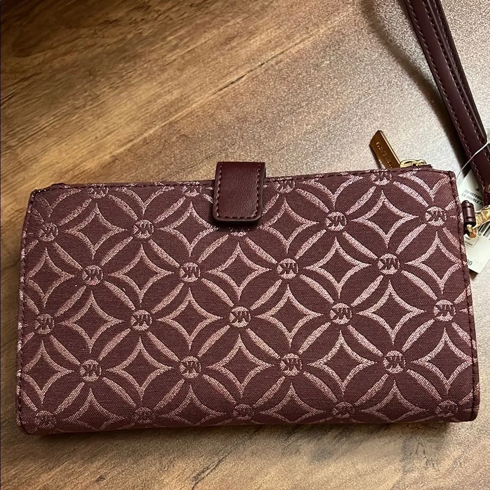 NWT Michael Kors Jet Set Wristlet Purple - Image 2