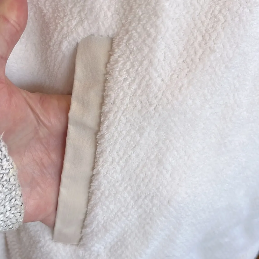 Comfy Oversized Winter White Pullover New - Image 6