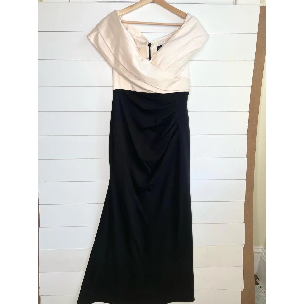 Betsy Adam Black Cream Off The Shoulder Maxi Ruched Evening Gown Dress Petite 14 - Image 2