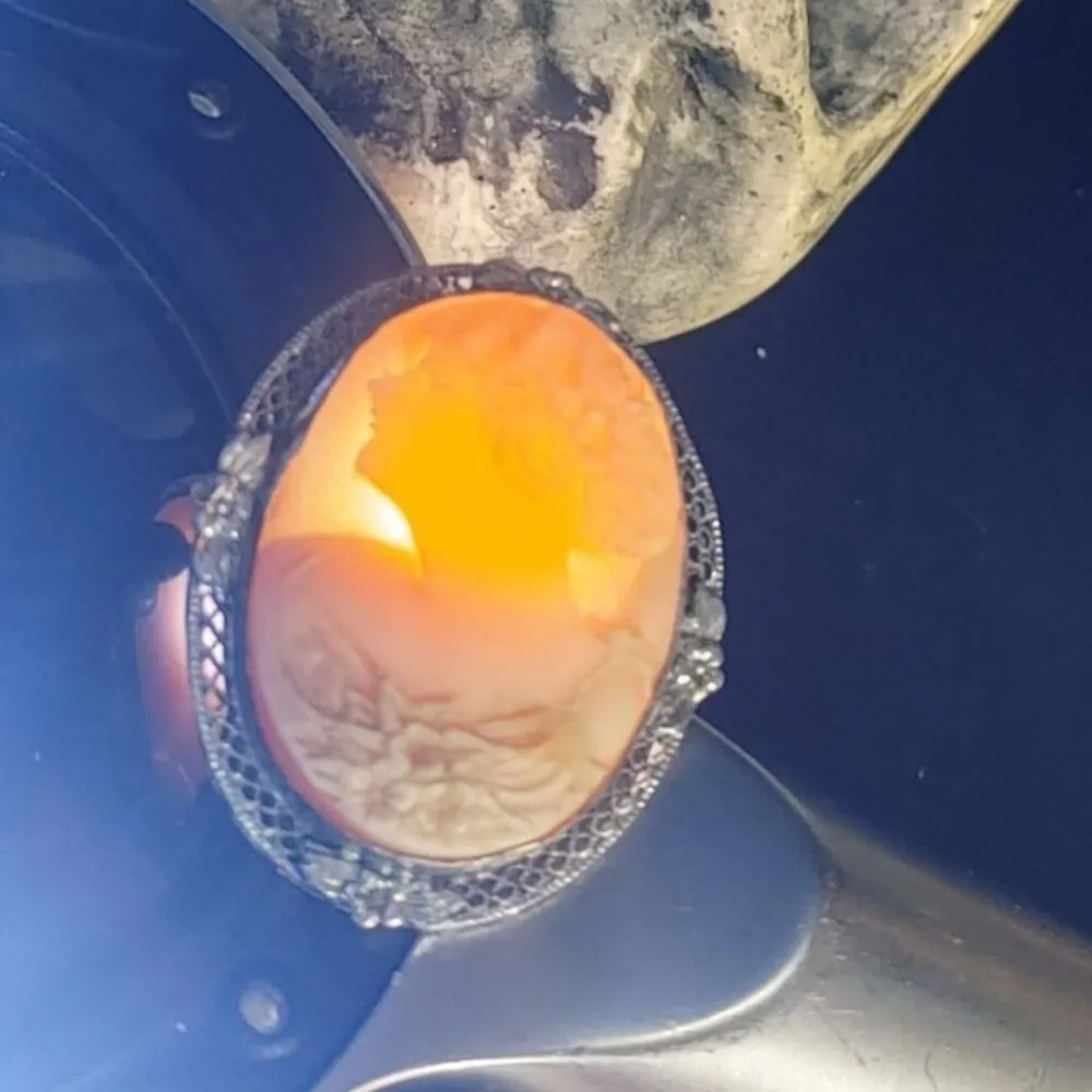 Left Facing Cameo Floral Brooch Pin Antique Carved Shell Silver Tone Filigree White - Image 12