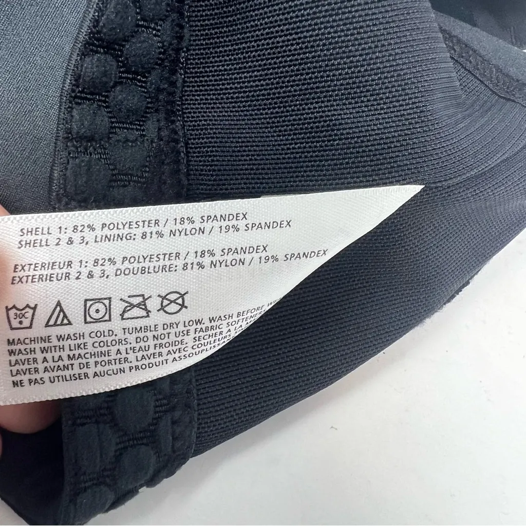 Moving Comfort Alexis sports bra in black size S Small A/B Cup NWT - Image 9