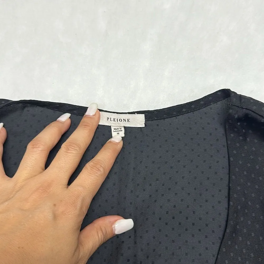 Pleione Twist Front Black Blouse SZ Medium Satin Long sleeve - Image 4