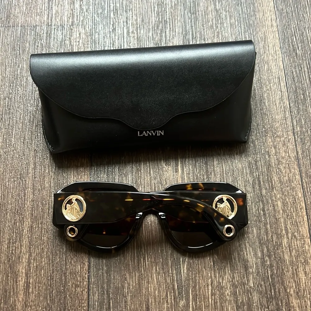 LANVIN 647s Sunglasses - Image 2