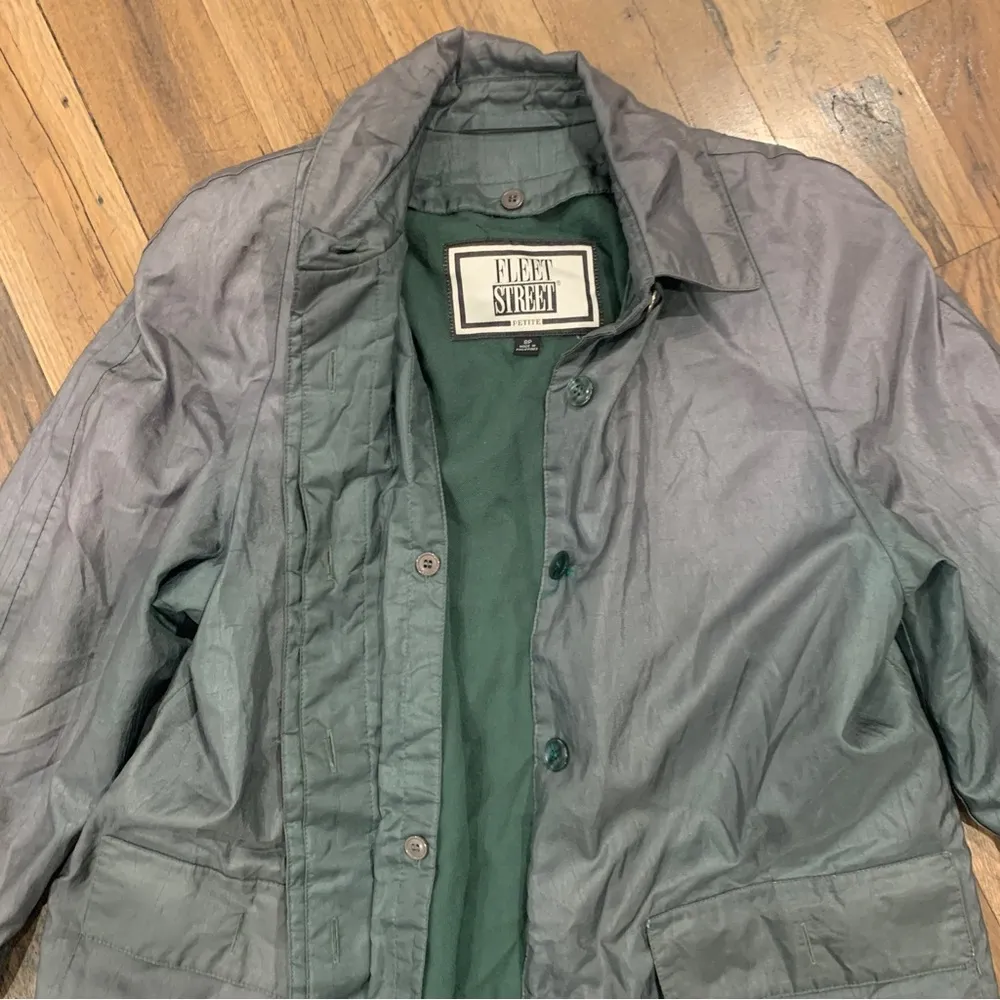 COPY - Fleet Street Vintage Green Raincoat Jacket Size 8 Petite - Image 4