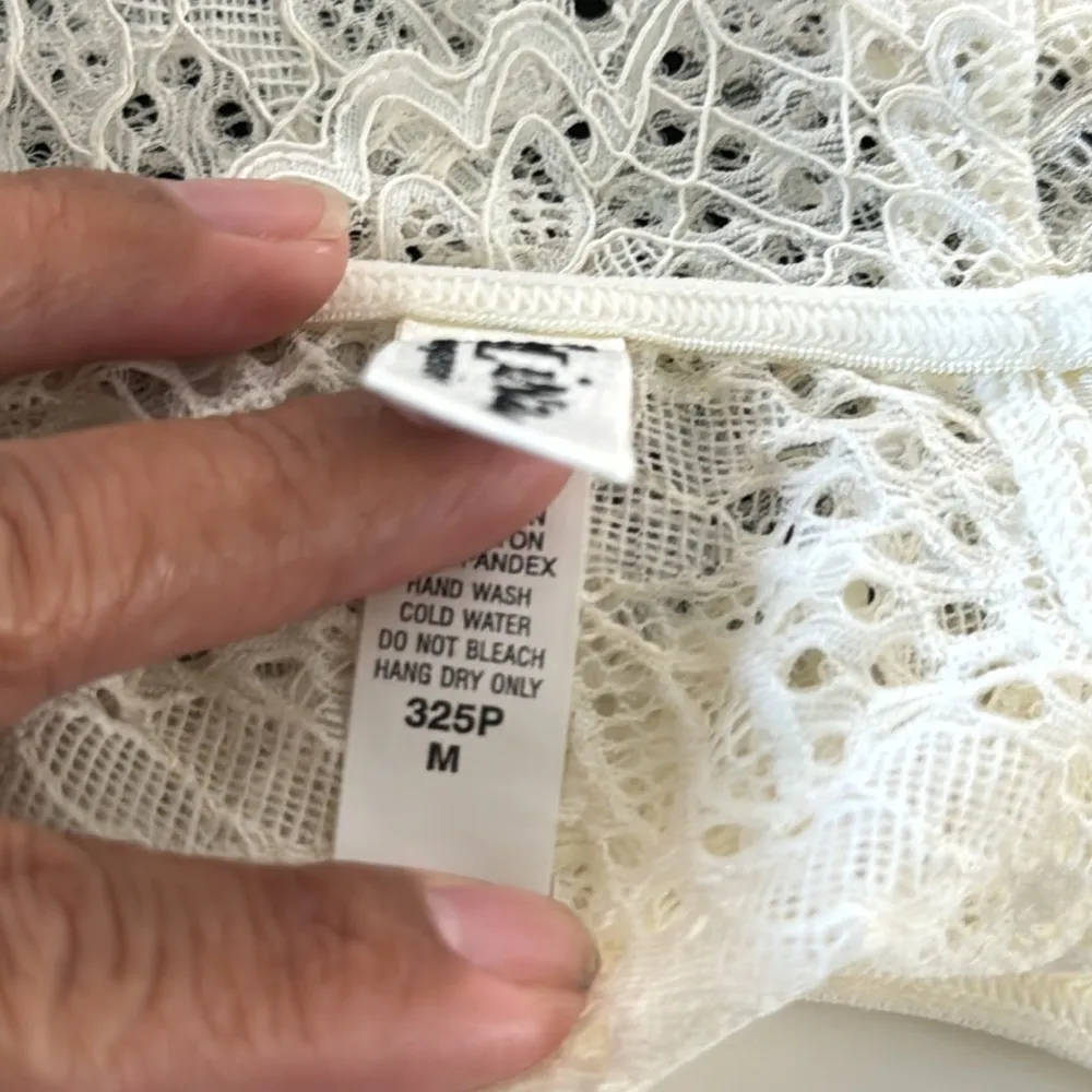 Women's Felina Lace Cheeky Cream Size Medium EUC/NWOT #0939-AZ - Image 4