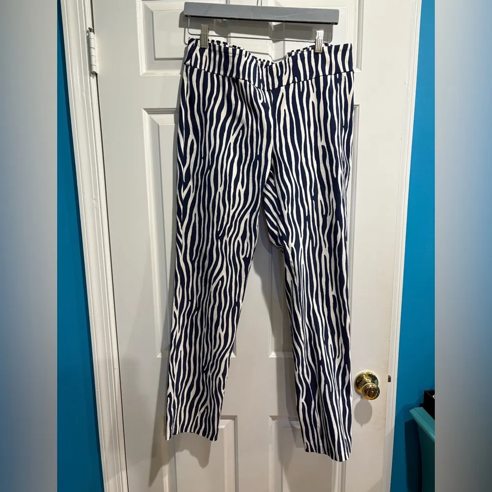 J.McLaughlin animal print zebra stretch pants white navy sz 14 new without tags - Image 2