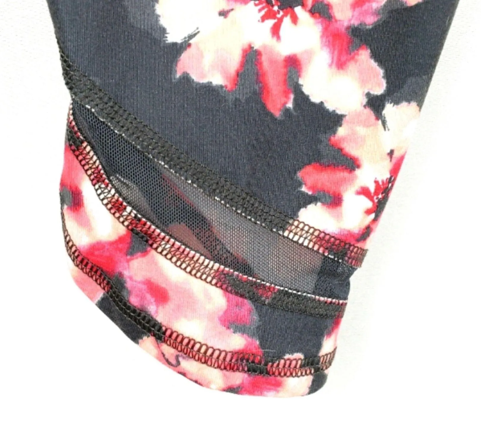 Active Floral Mesh High Waisted Leggings. - Image 3