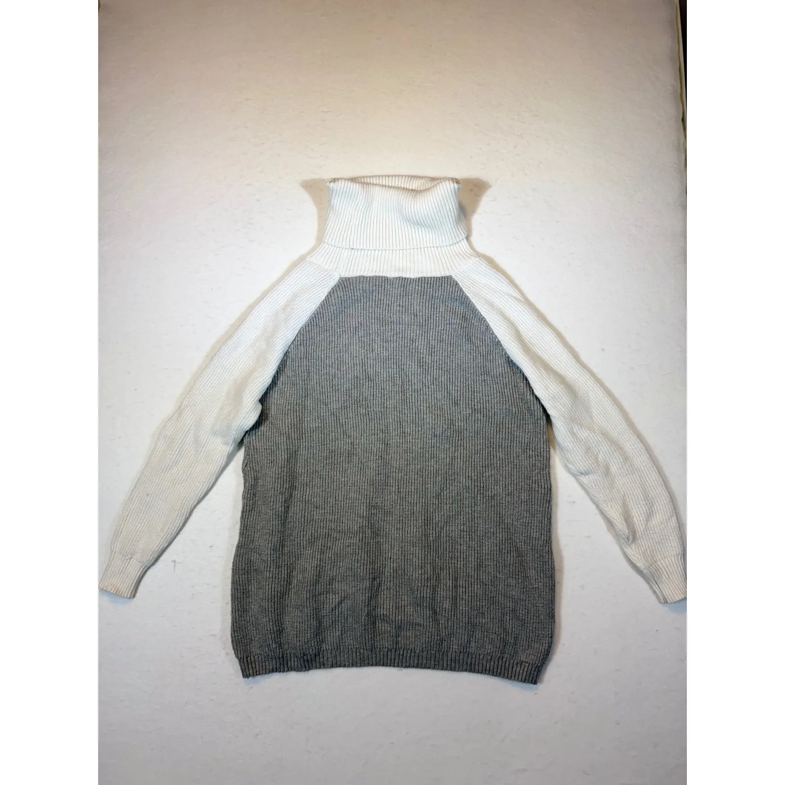 Women's Gray White Colorblock Turtleneck Sweater Size S - Image 2