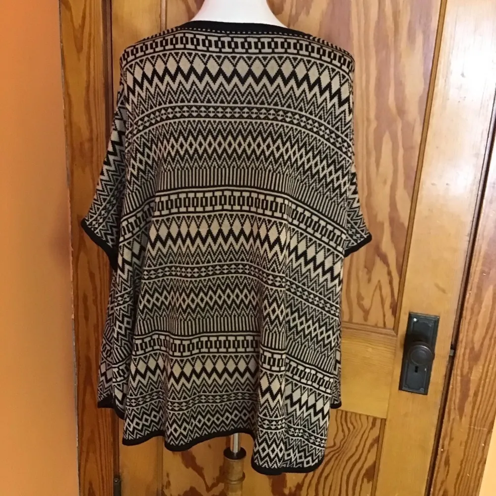 Chicos Geometric Beachy Cardigan - Image 11