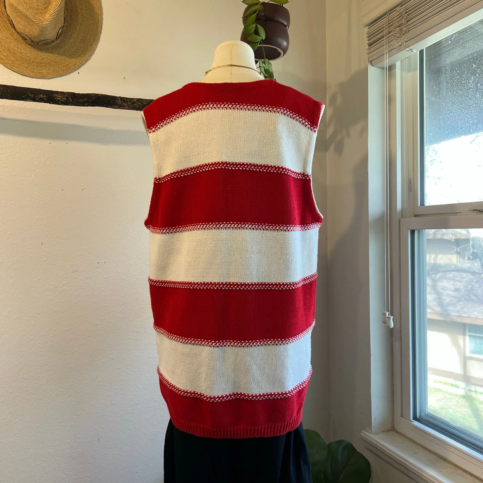 Liz Claiborne Red & White Chunky Cotton Knit Sweater Long Vest Size Medium - Image 4