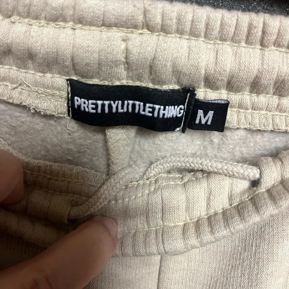 PrettyLittleThing Beige Sweat Pants - Image 4
