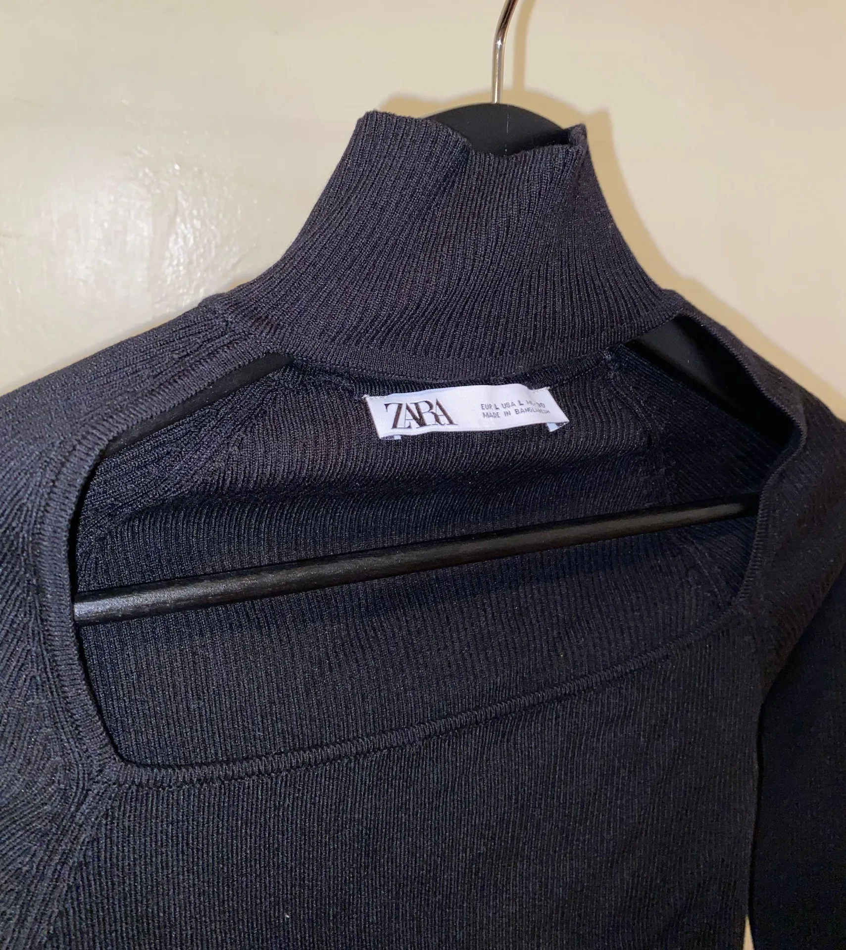 Black Cutout Top - Image 3