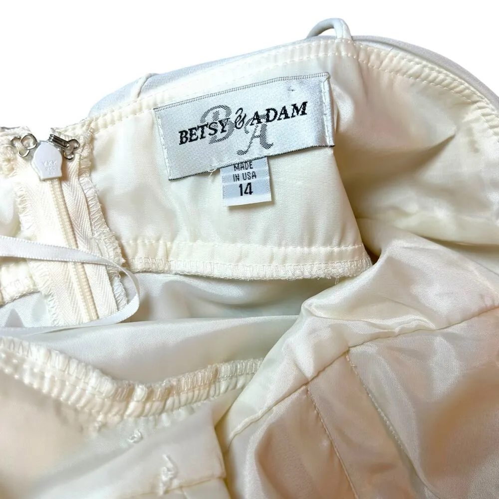 Betsy & Adam White Embellished Gown - Size 14 - Image 12