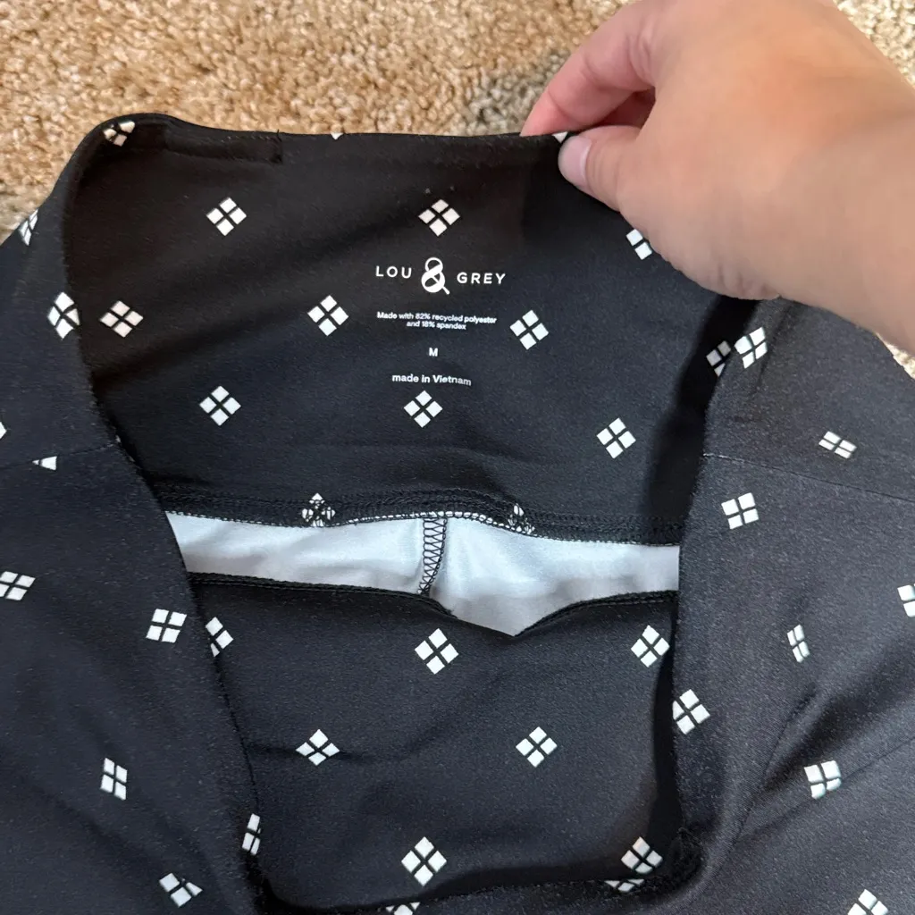 Lou & Gray High-Rise Essential Leggings Snowflake Print M - Image 3