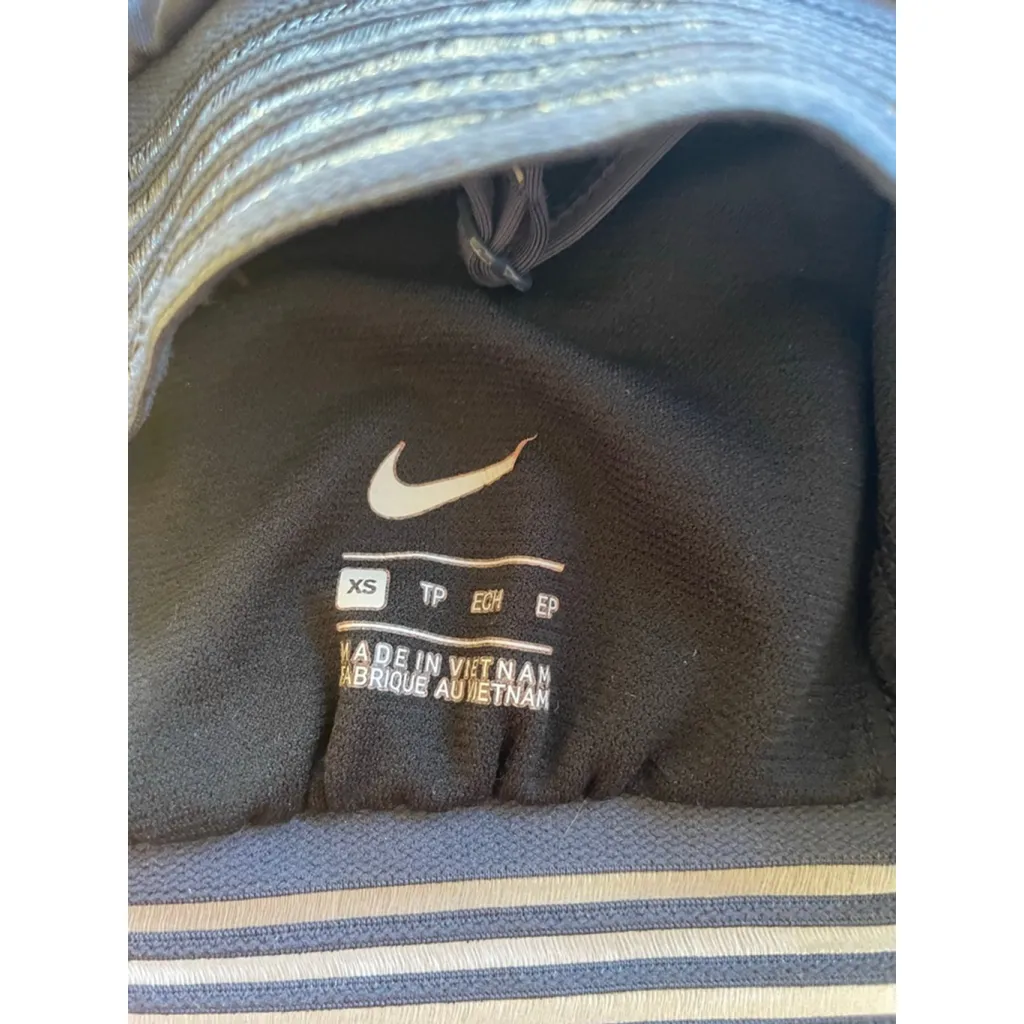 Women's Nike XS Grey & White Striped Sports Bra - Image 4