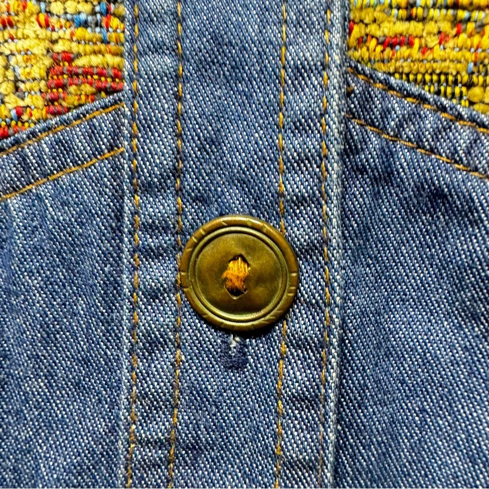 Vintage 90s Patchwork Denim Western Button Front Shirt with Tapestry Inserts Size L - Image 8