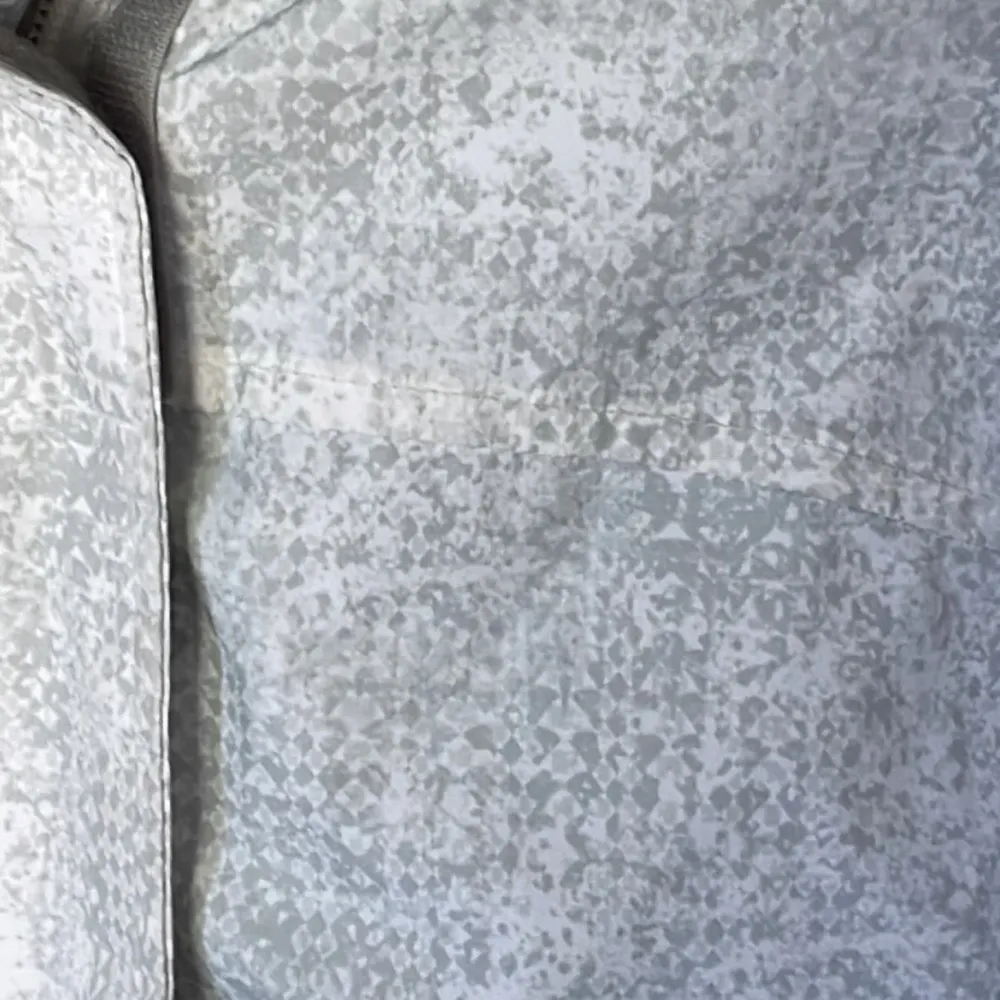 Eddie Bauer WeatherEdge Rain Jacket XS - Image 3