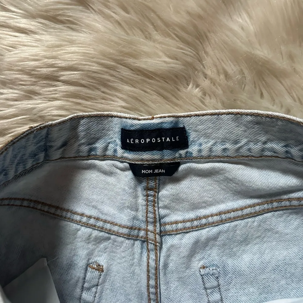 AEROPOSTALE High Rise Mom Jeans - Image 6