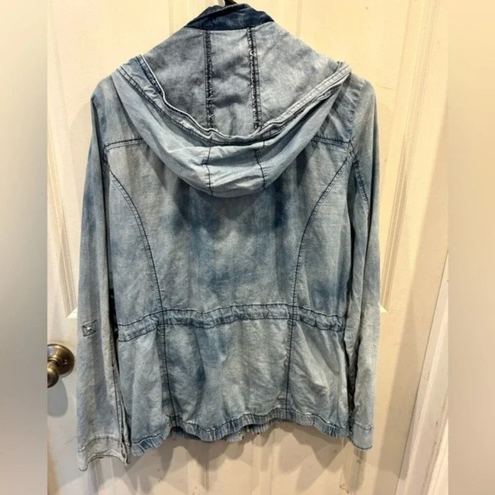 Ashley‎ Denim by 26 International Long sleeve Jean jacket with a hood L Blue Size L - Image 6