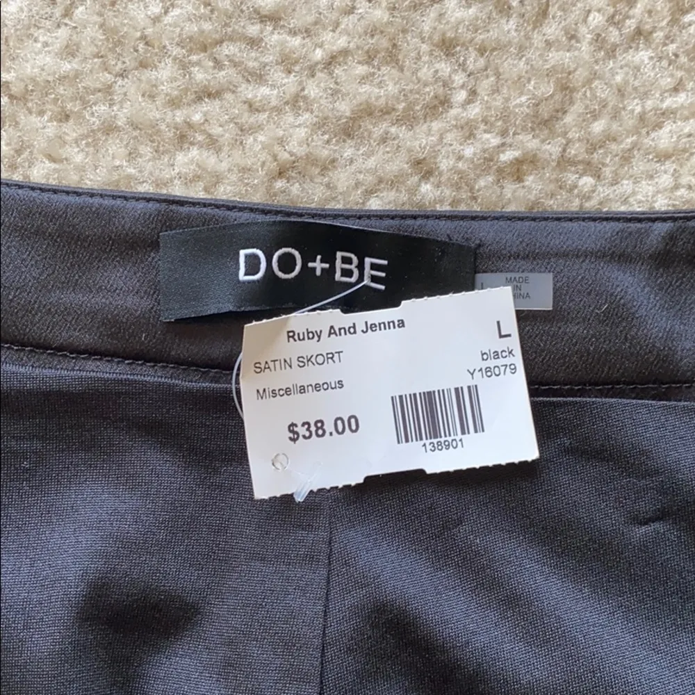 DO+BE Black satin skort - Image 2