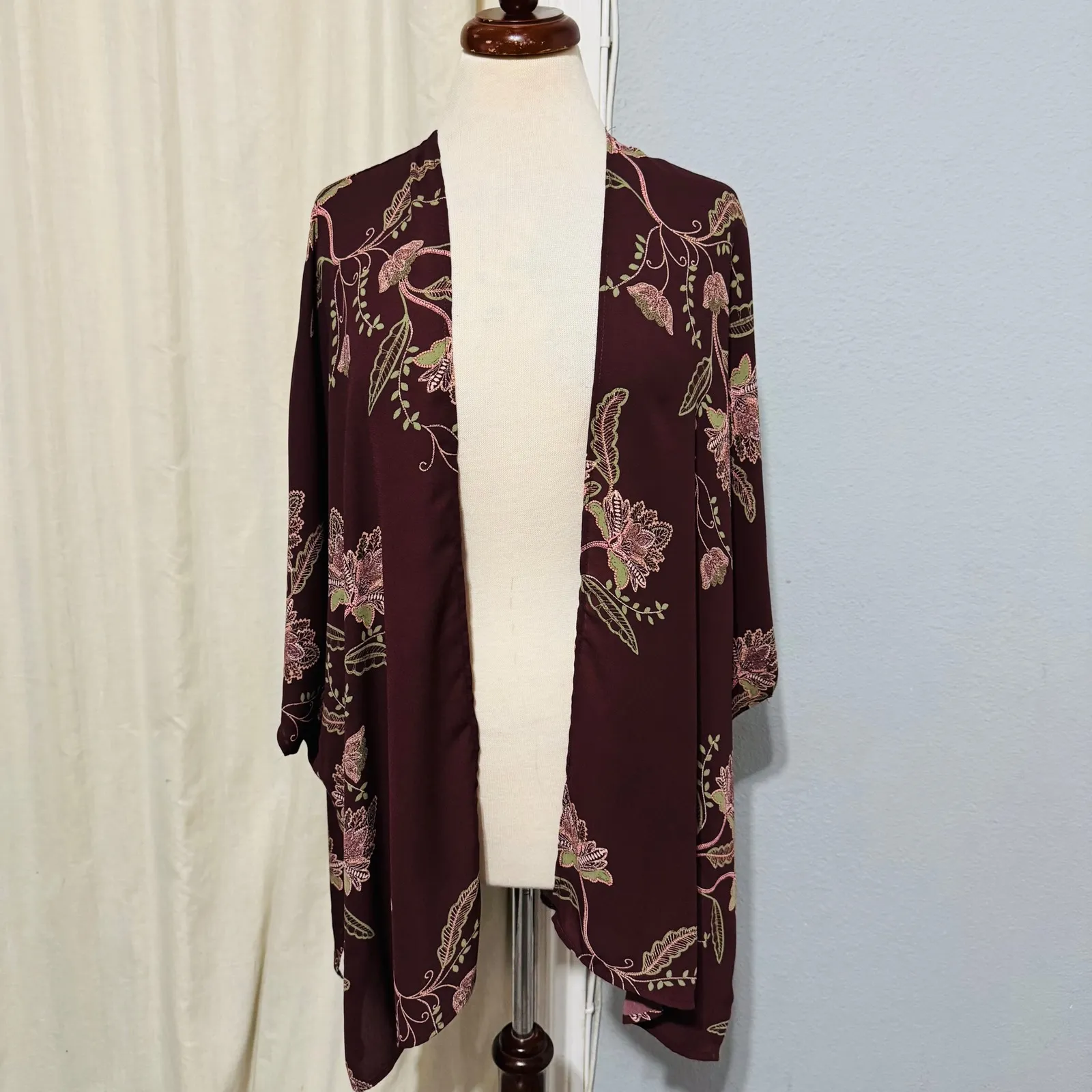 Maurices Burgundy Floral Print Kimono Cardigan One Size Lightweight Bohemian - Image 2