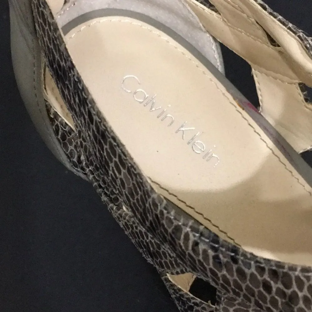 Calvin Klein Gray Python embossed heels - Image 7