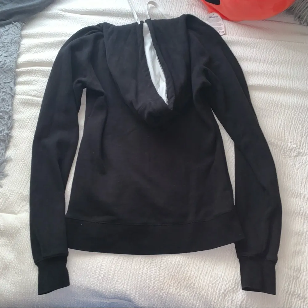 FIRM PRICE🛑North face hoodie - Image 3