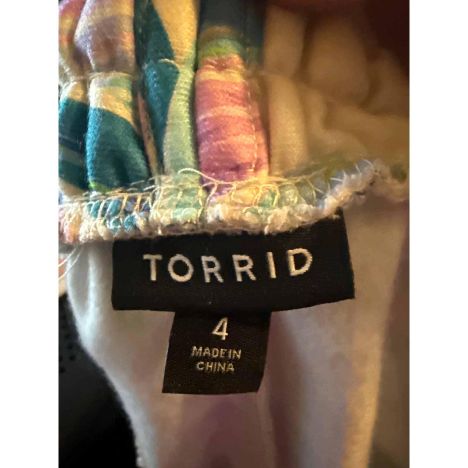 Torrid Women's‎ Terry Cloth Split Side Beach Short Leaf Pattern 4 4X - Image 7