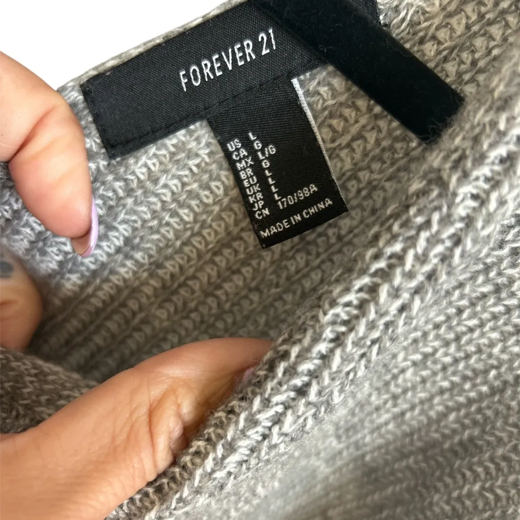 Forever 21 Gray V-Neck Sweater with Cross Back size L - Image 3