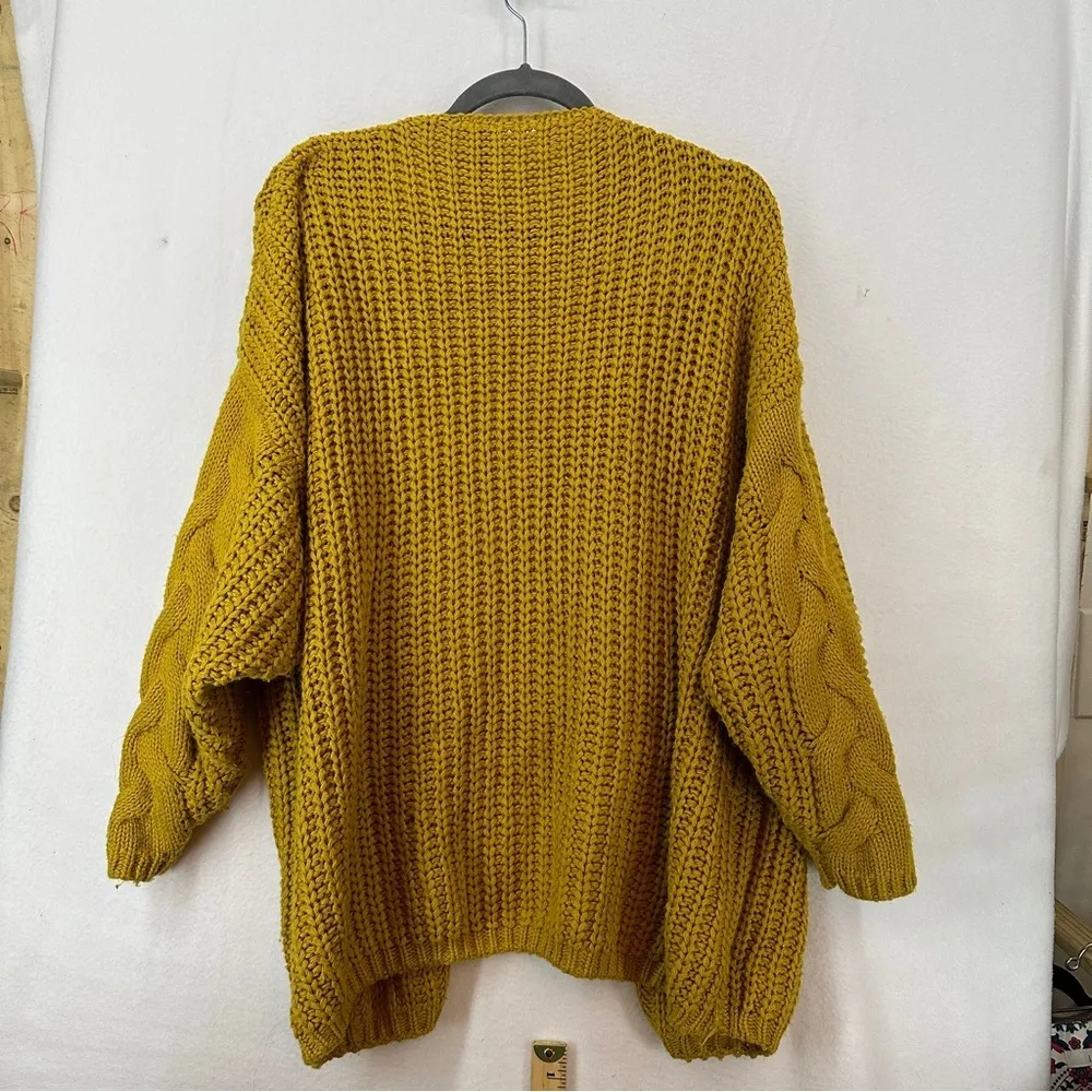 Moon & Madison Cable Knit Cardigan Womans Size XS Mustard Yellow - Image 7