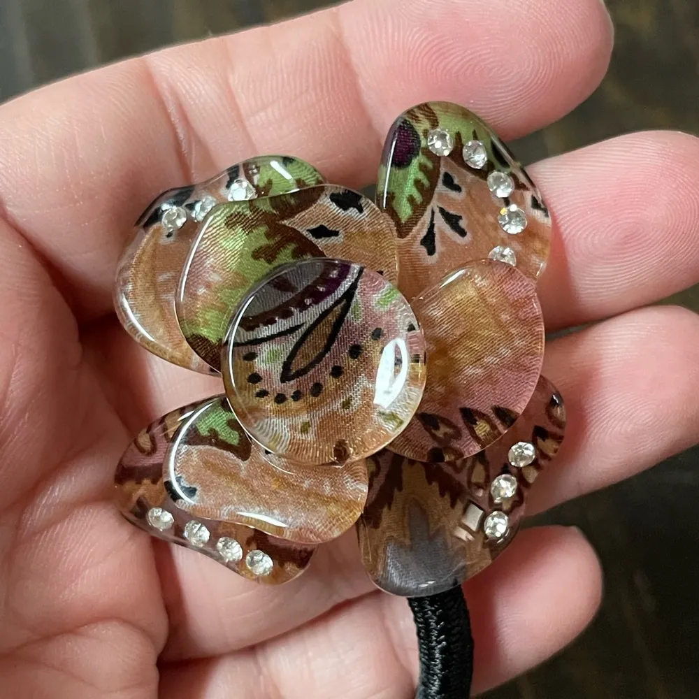 Pink Acrylic Paisley Print Crystal Flower Ponytail Holder Hair Accessory - Image 2