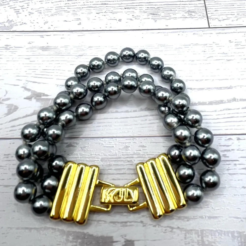 KJL Bracelet Beautiful 3 Strand KENNETH LANE Faux Silver Pearls Luxury Vintage - Image 6