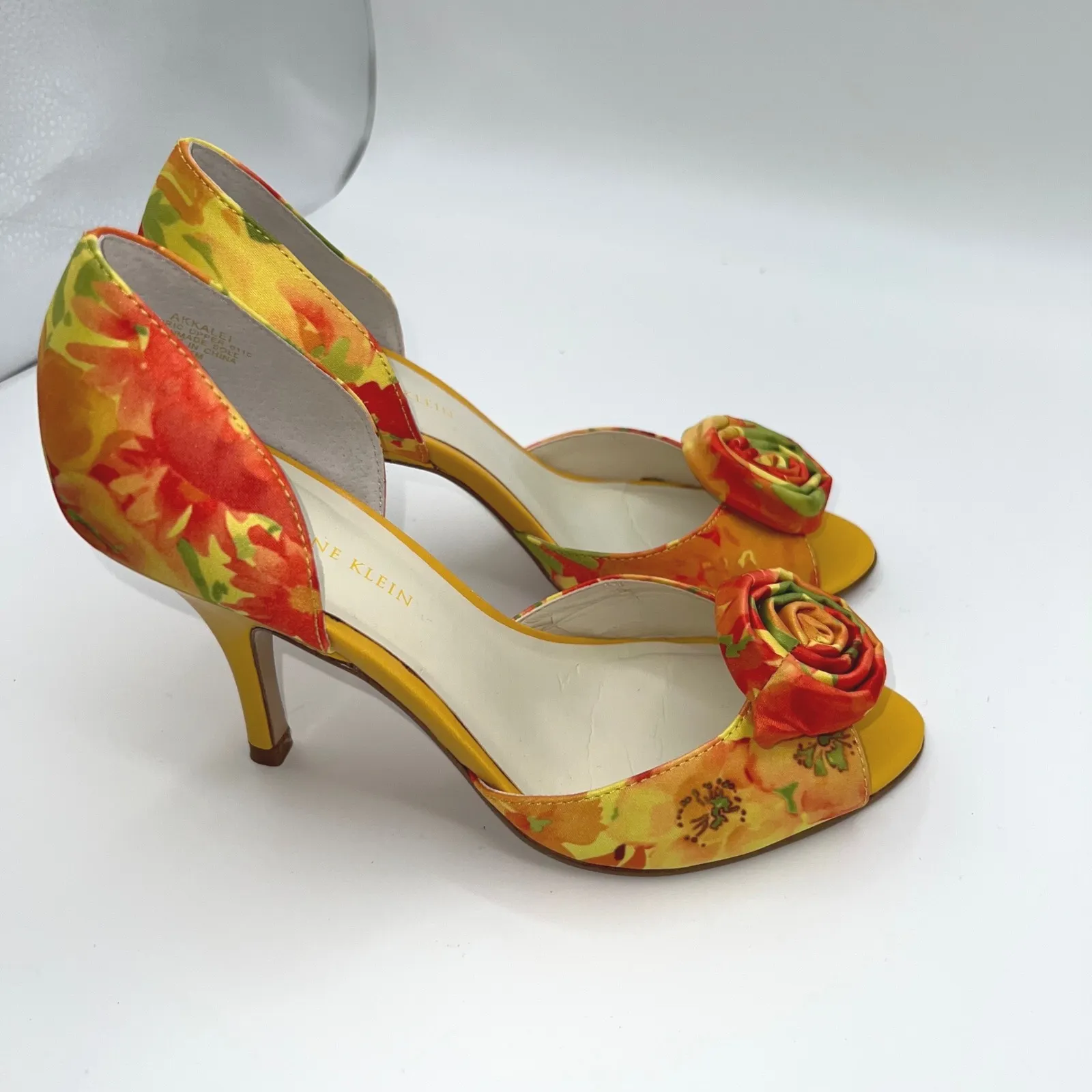 AK Anne Klein AK Kalei Womens 6M Yellow Floral Peep Toe Rose Heels Shoes Festive Size 6 - Image 8
