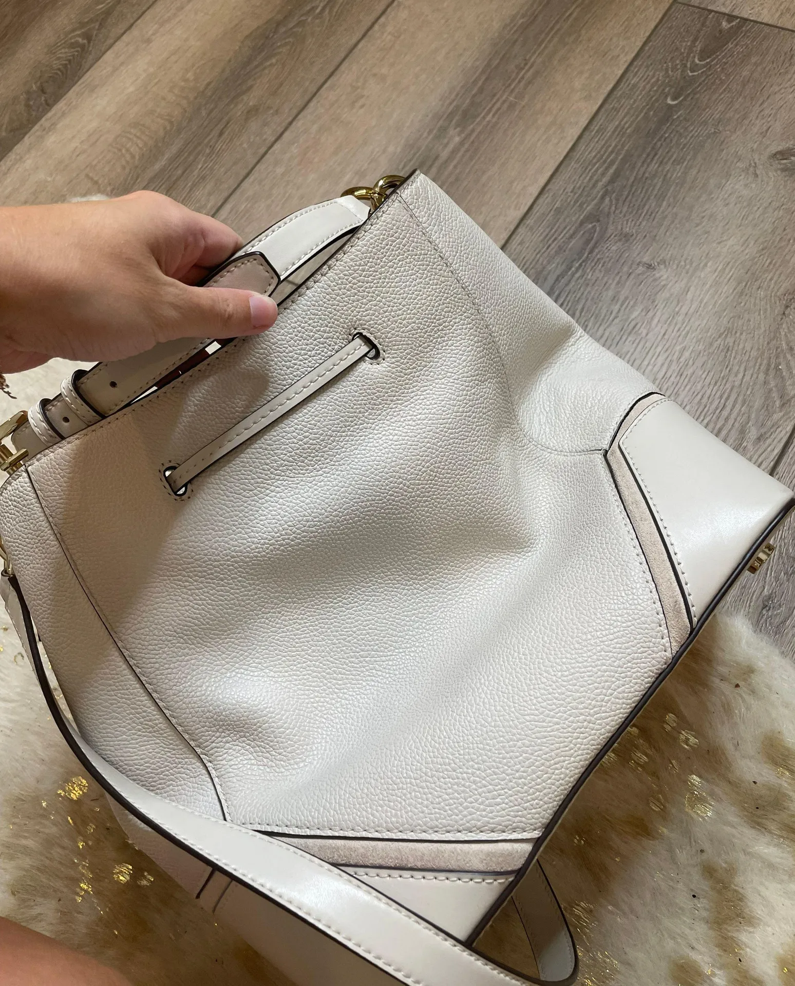 Trista White Bucket Bag - Image 3