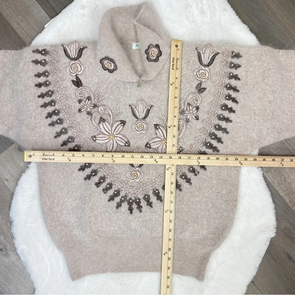 Vintage Su Lim Floral‎ Embroidered Angora Sweater Taupe Pearl Embellished PM Tan Size undefined - Image 13