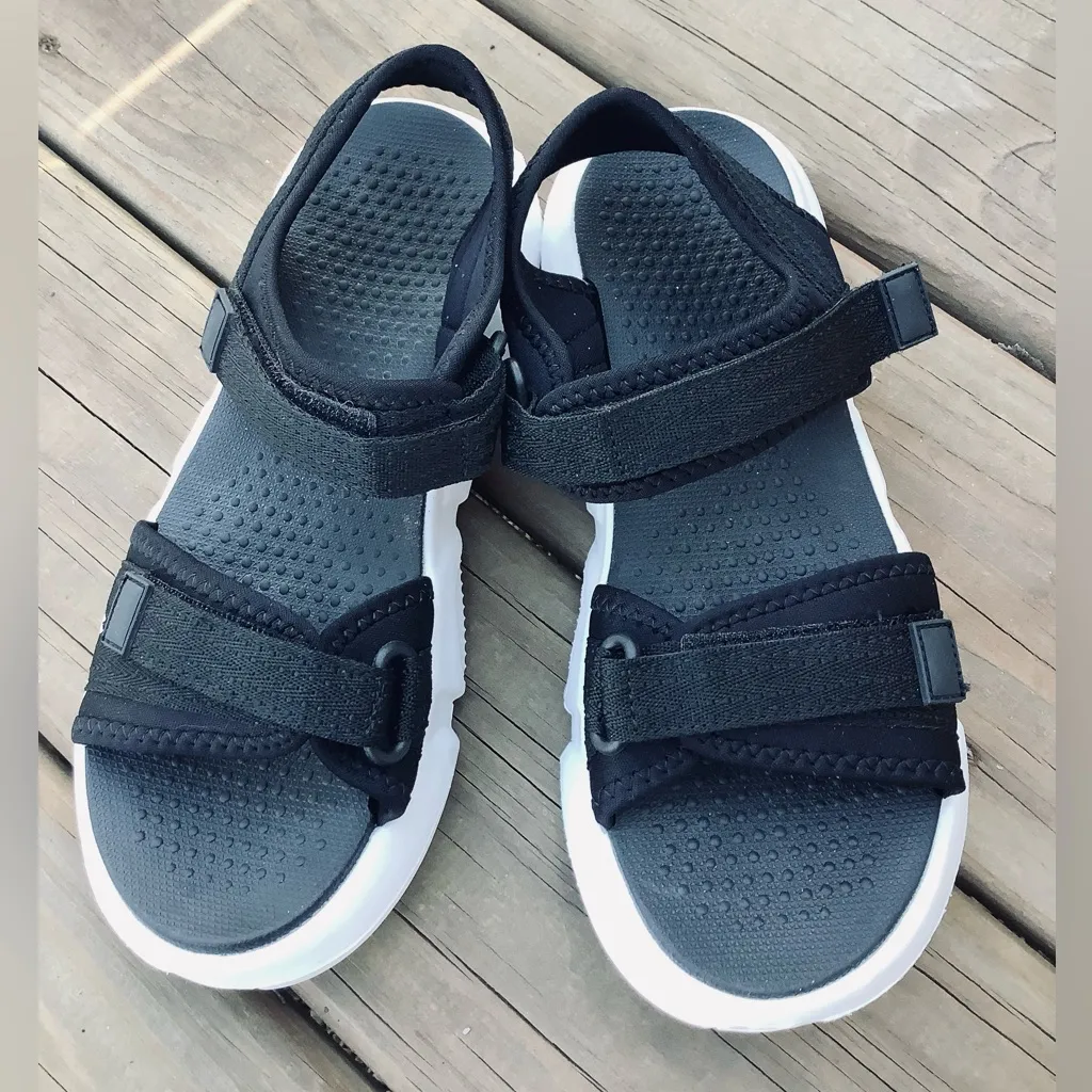 Comfy lightweight casual sandals 🖤🤍🖤 Black Size 8.5 - Image 2