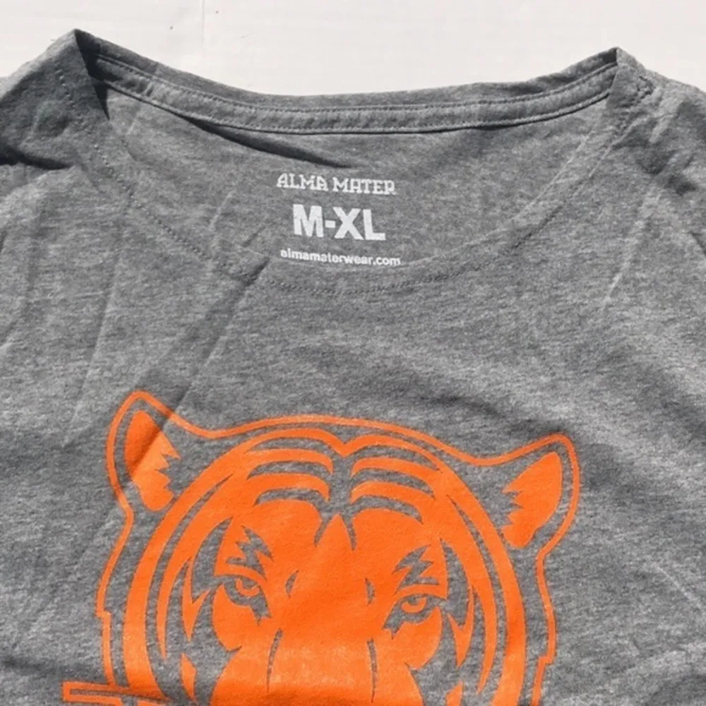 3/$25🍾🍾Alma Mater Princeton Tigers Gray Short Sleeve Top Orange Size XL - Image 4