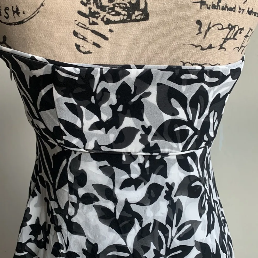 White House Black Market Strapless Silk Black White Dress Sz 2 - Image 10