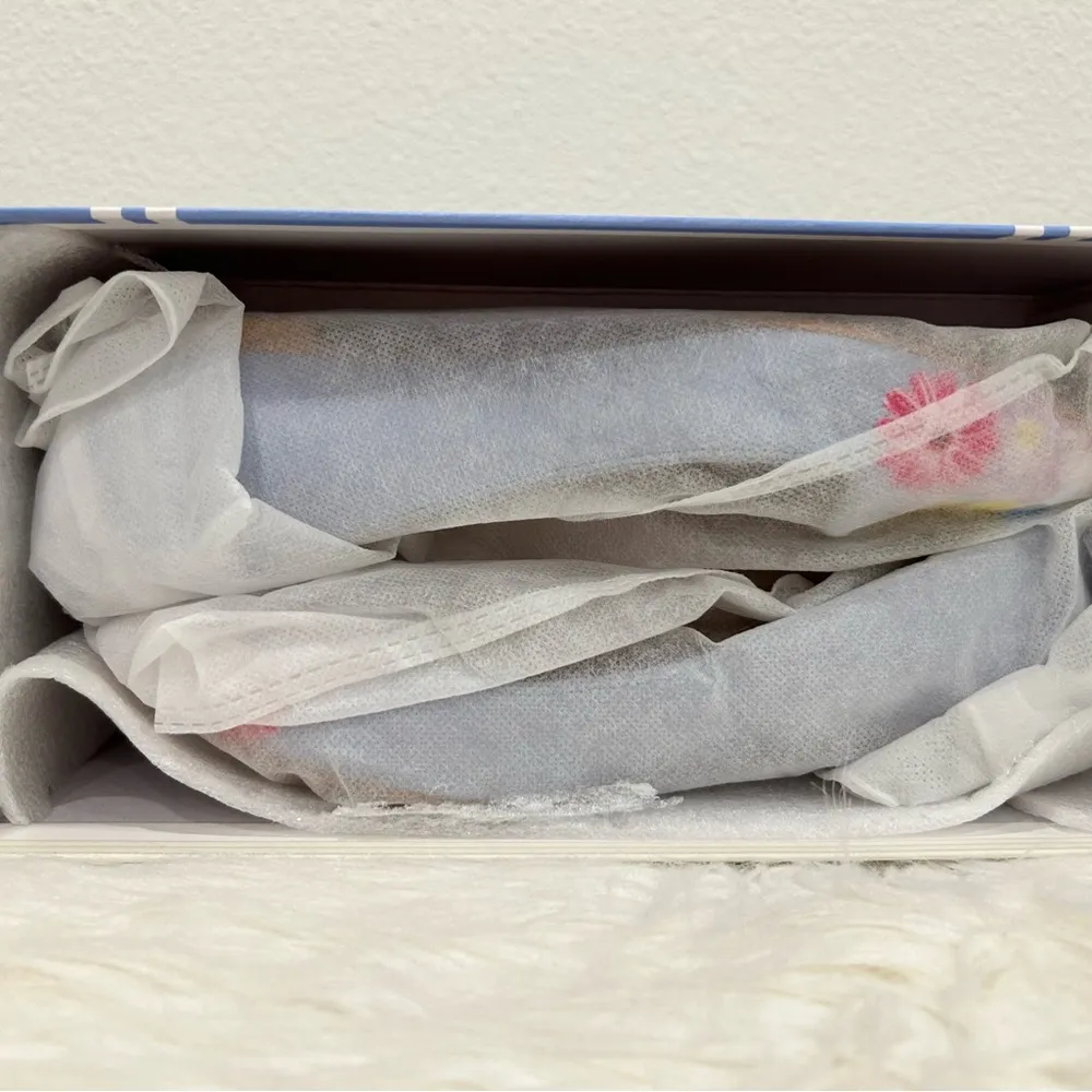 Disney Alice in Wonderland flats - Image 9