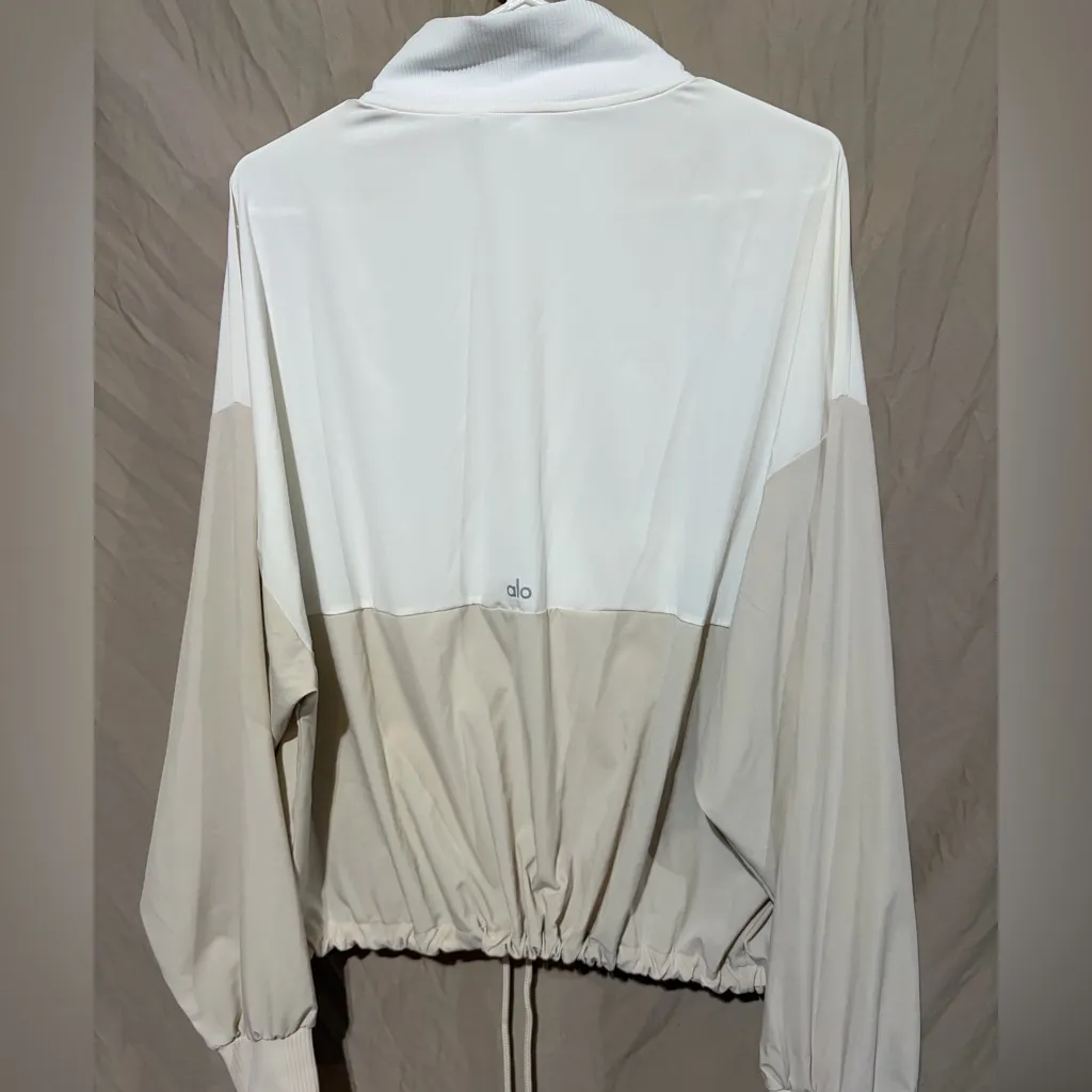 Alo yoga city girl track pullover oversized - Image 3