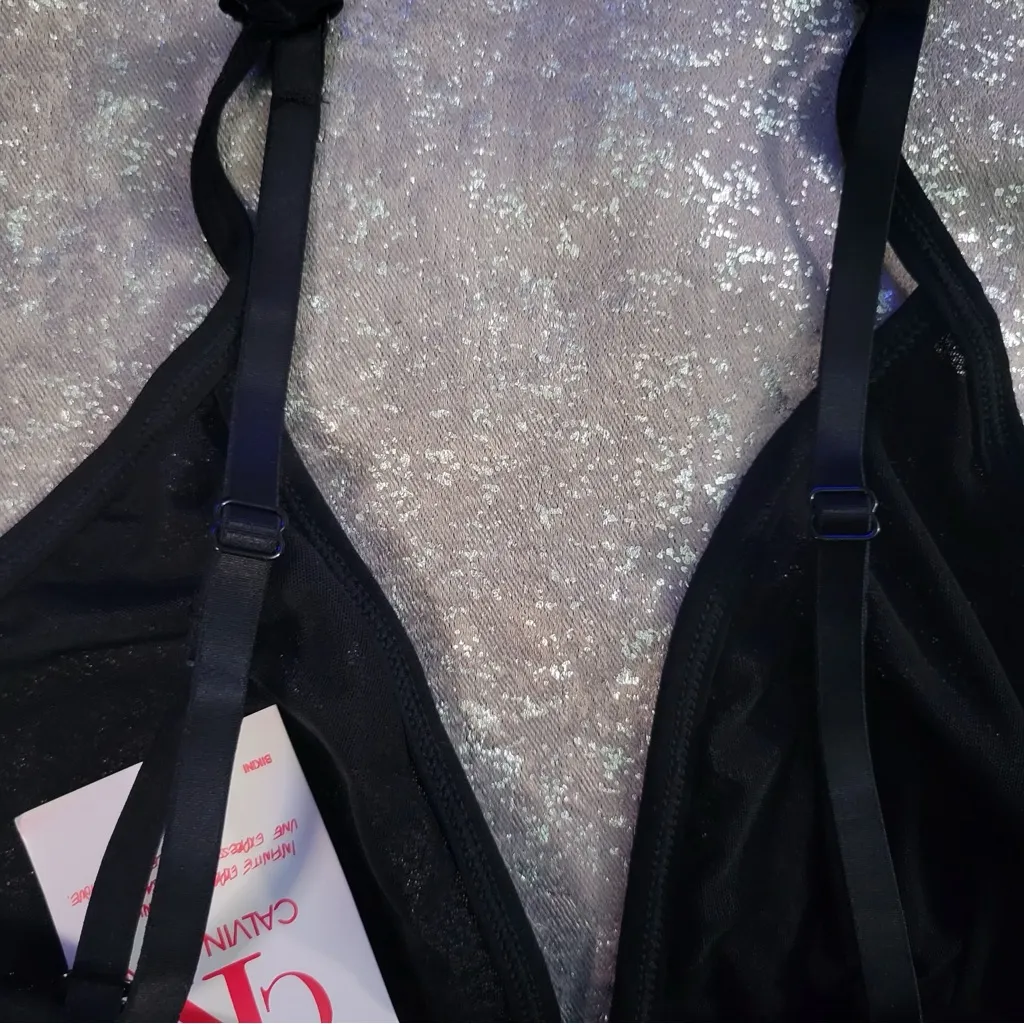 Calvin Klein Black  Mesh Heart Bralette Size Large - Image 8