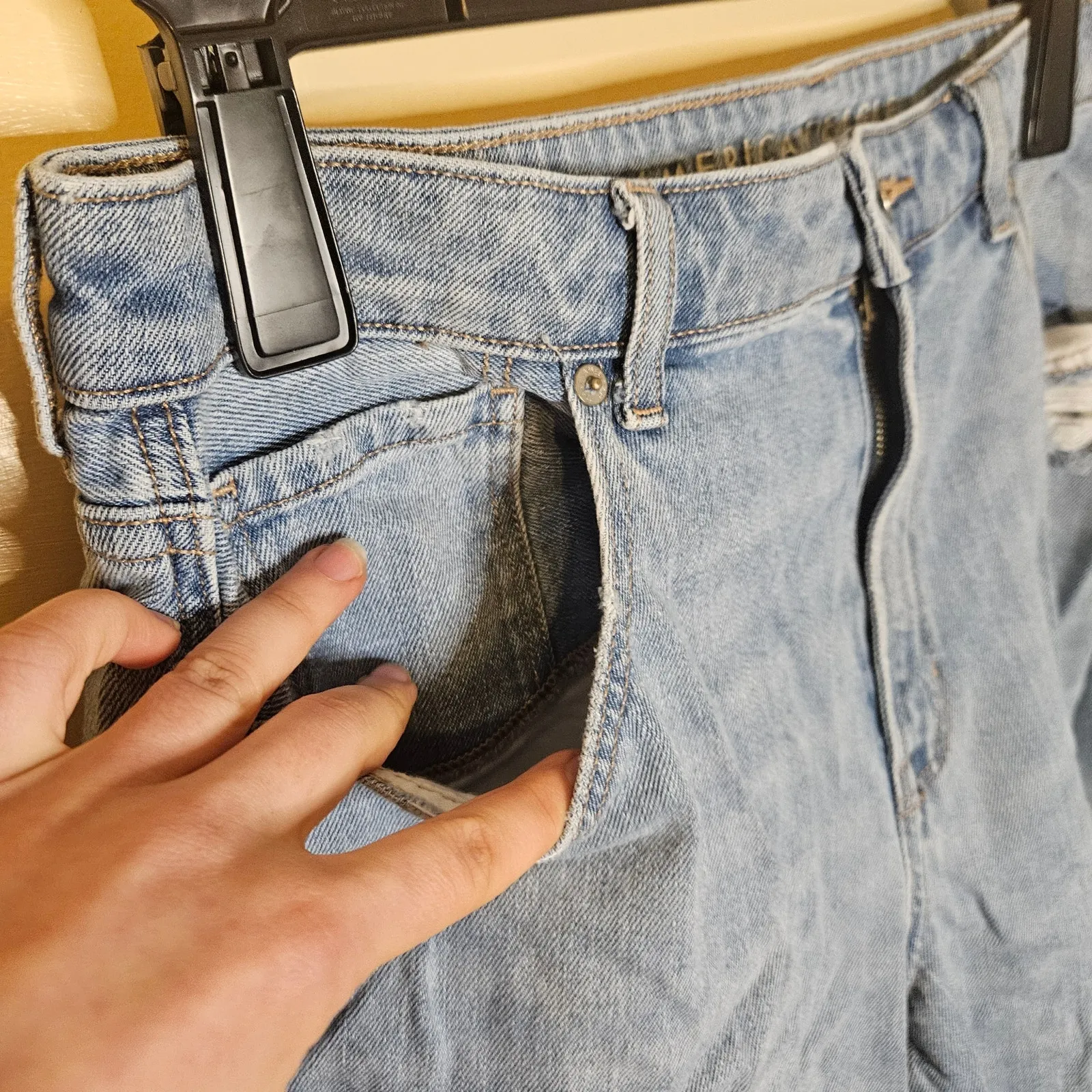 American Eagle AEO Size 14 Short Distressed Light Blue Jeans - Image 4