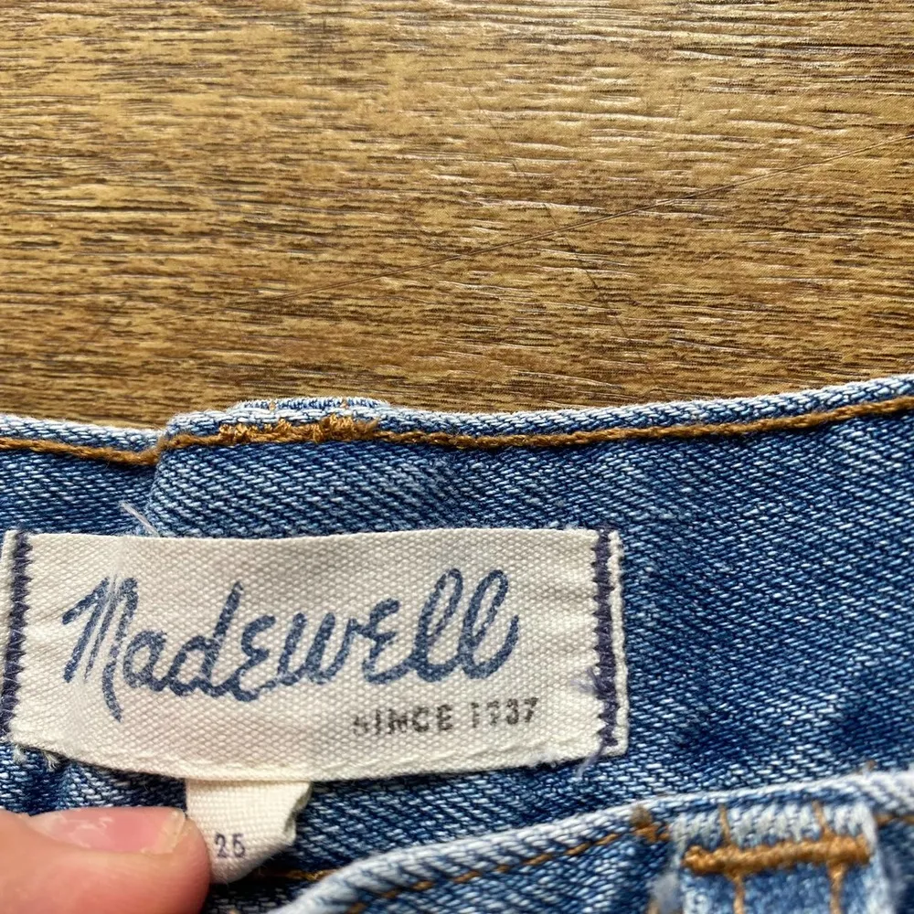 Madewell Denim Boyshorts Rip And Repair Edition Mid-Rise Jean Shorts Size 25 - Image 7