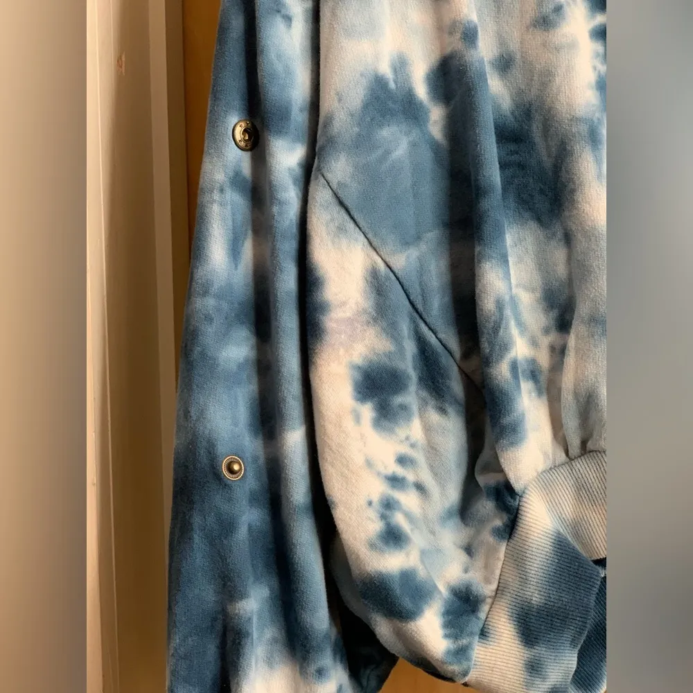 Young Fabulous & Broke Tie-Dye Hoodie Sweatshirt. Size Small/Medium - Image 5