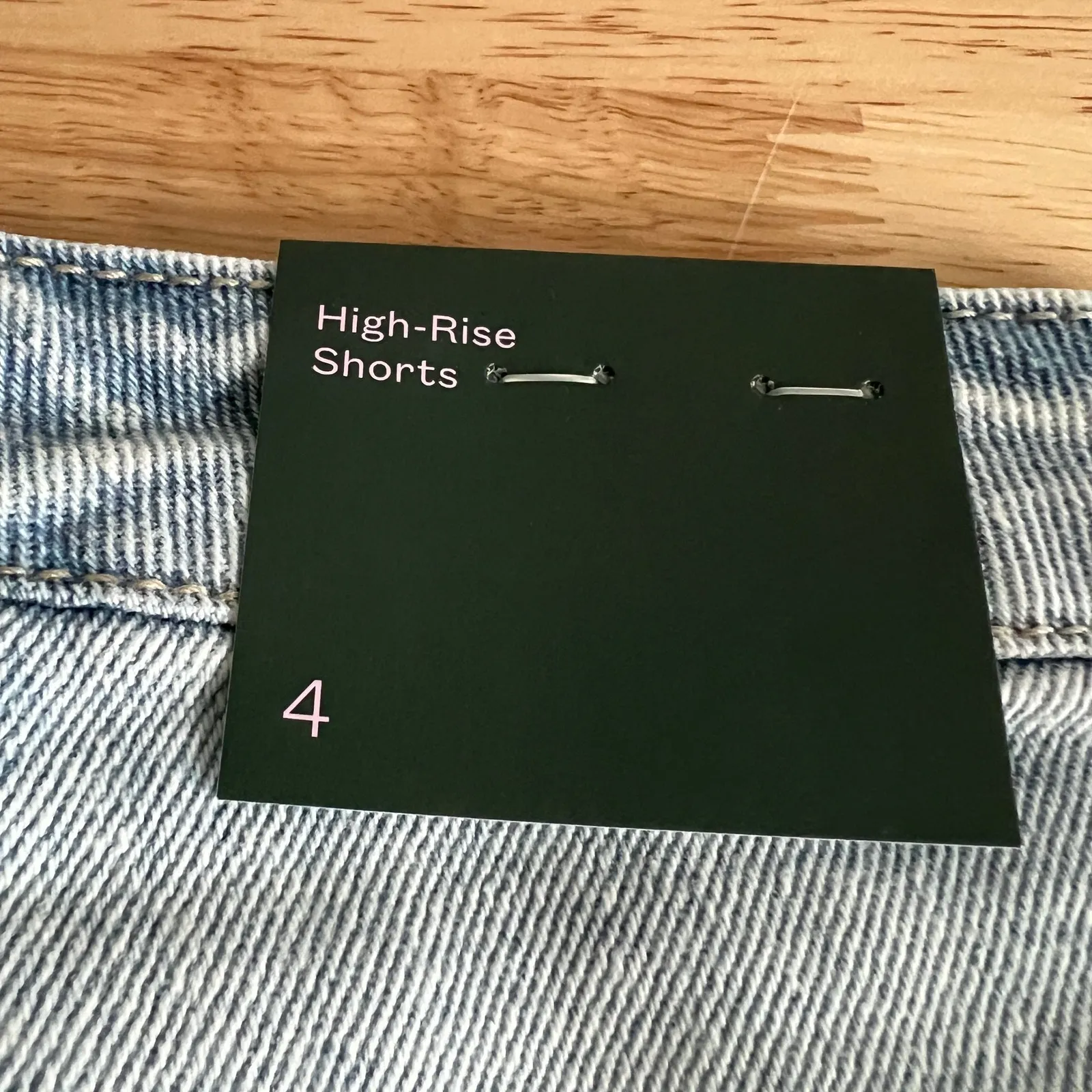 Wild Fable Women's Light Wash White Crochet Hem Jean Shorts - Size 4 - NWT - Image 2