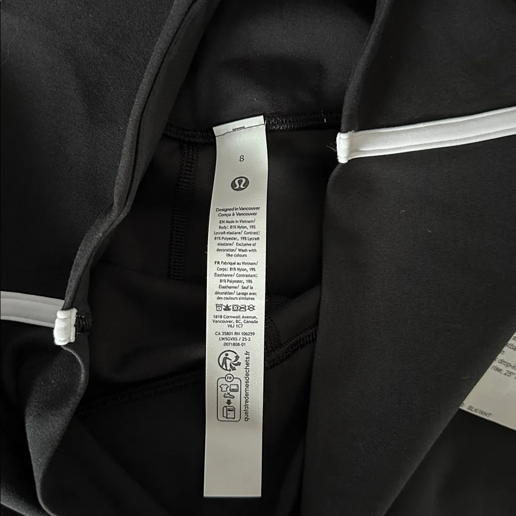 Lululemon side stripe aligns 25 inch - size 8 - Image 3
