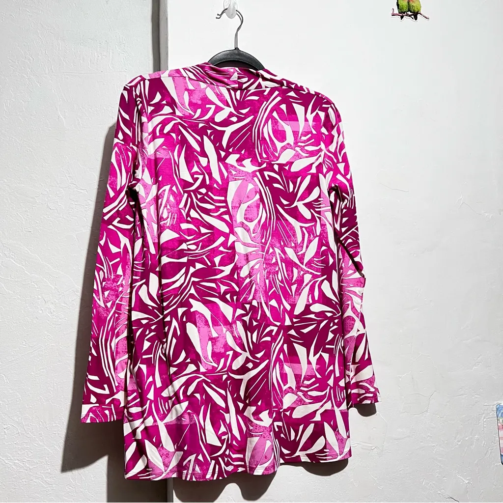 Coolibar Women's Fuchsia and White Patterned Blouse Pink - Image 6