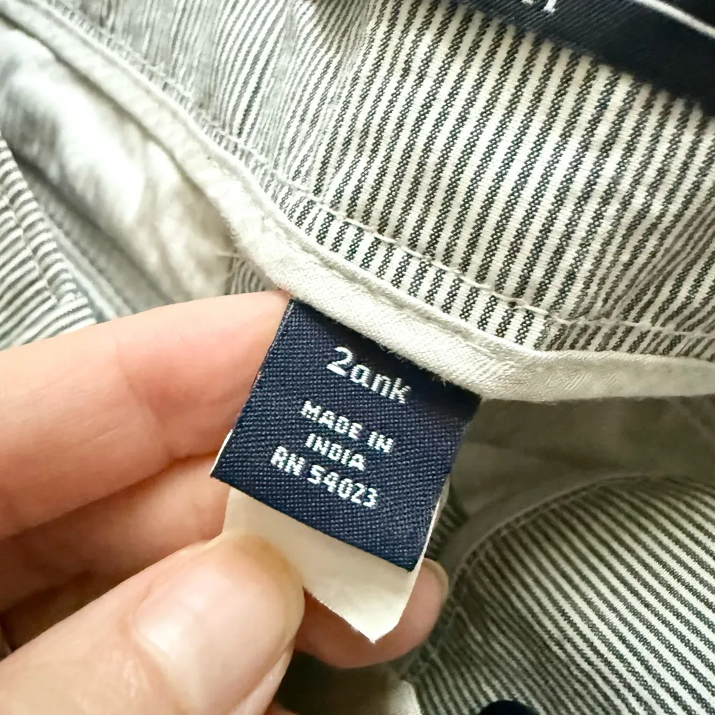 GAP Wide Leg Trousers in Thin Gray Stripe Size 2 - Image 7