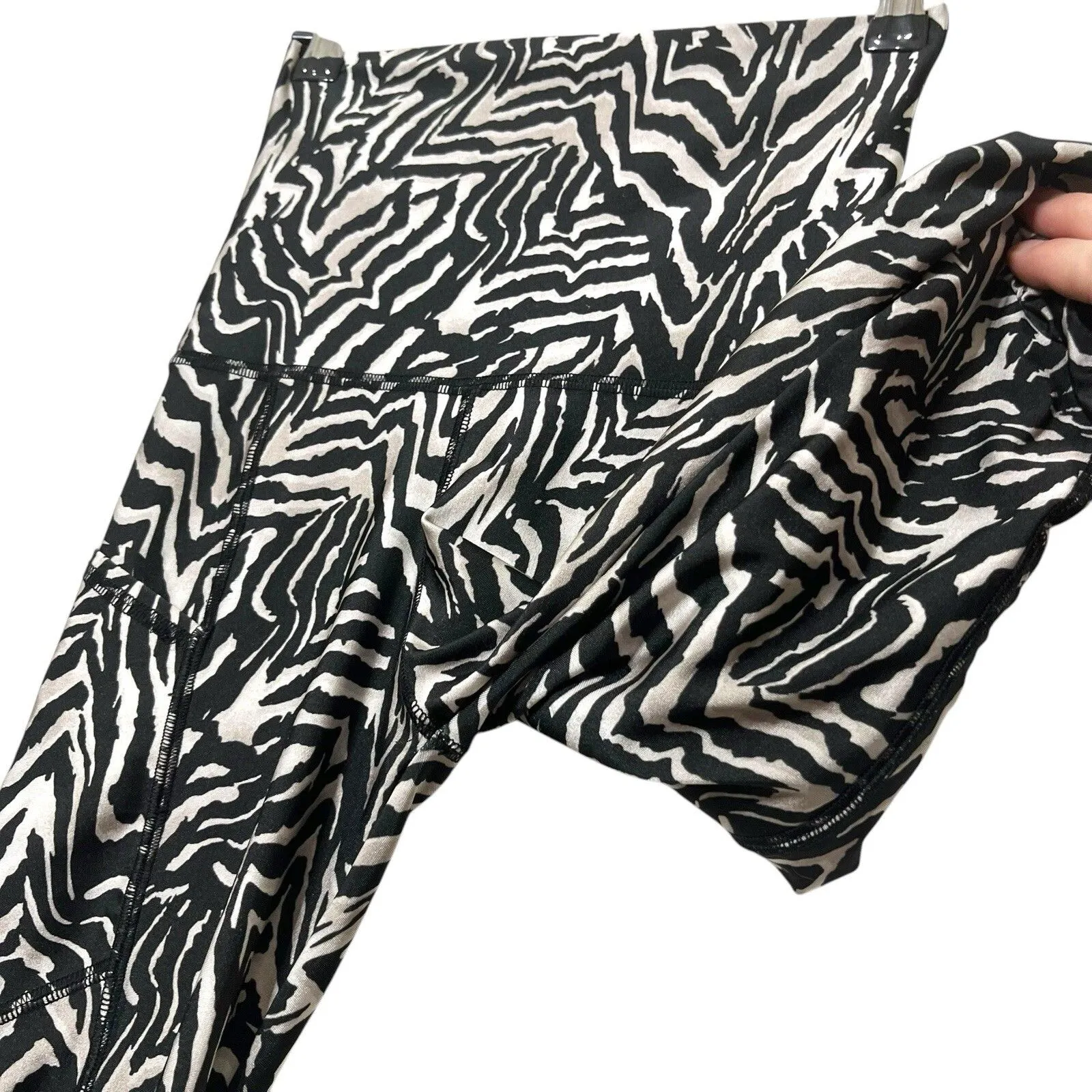 Emily Hsu Zebra Pocket Leggings Women’s XS High Waist Yoga Athleisure Gray - Image 8