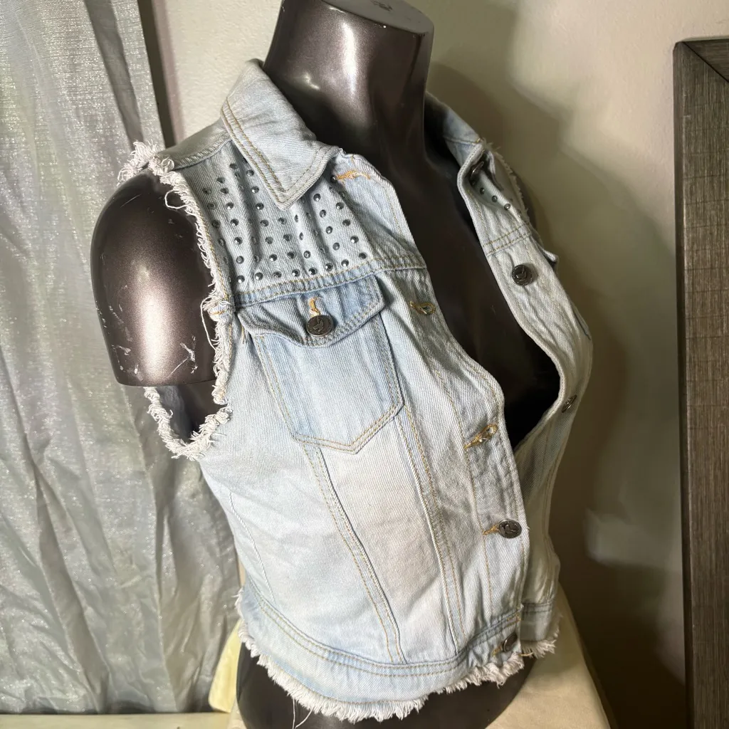 Light Blue Denim Vest with Studded Accents - Image 10